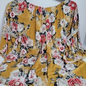 Naif, gold floral tunic top, size‎ M